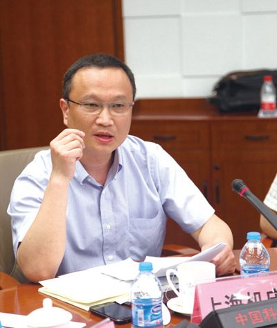 上海機床廠有限公司總工程師吳曉健 上海機床廠有限公(gōng)司總工程師吳(wú)曉(xiǎo)健