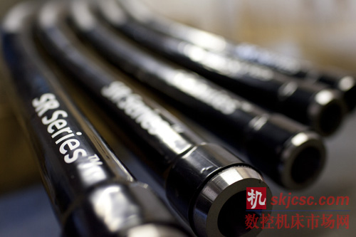 SR係列(liè)吐(tǔ)絲管是西門子的(de)升級(jí)吐絲機產品係列之一 SR係列吐絲(sī)管是西門子的(de)升級吐絲機產品係列之一