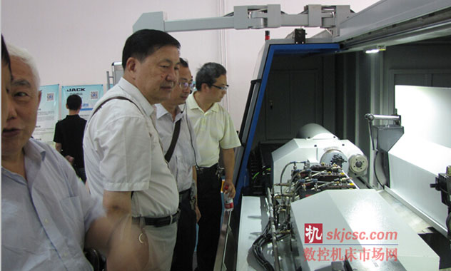 傑克機床JKMS8350高效數控隨動(dòng)成(chéng)型磨床 JKMS8350高效數控隨動成型磨床