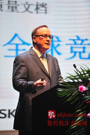 歐特克公(gōng)司(sī)亞(yà)太地區及新興市場高級副總(zǒng)裁兼傳媒娛樂部高級副總裁魏柏德先生發表演講 歐特克公司亞太(tài)地區及新興市場高級副總裁兼傳媒娛樂部高(gāo)級(jí)副總裁魏柏德先生發表演講