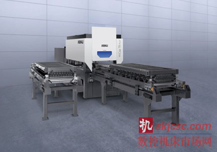 高性能矯平機 HiCap® 70 Plus,帶有兩個適用矯(jiǎo)平(píng)不同材料、高強度和高厚度卷材的輥盒(hé)更換裝置(zhì) 高性能矯平機 HiCap® 70 Plus,帶有兩個適用矯平不同材料(liào)、高強度和高厚度卷材的輥盒更換裝置