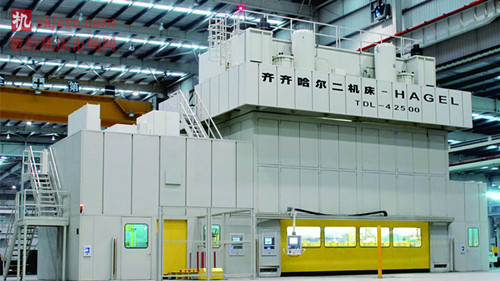 TDL-4 2500 多工位自動衝壓(yā)生產線 TDL-4 2500 多工位自動(dòng)衝壓生產線
