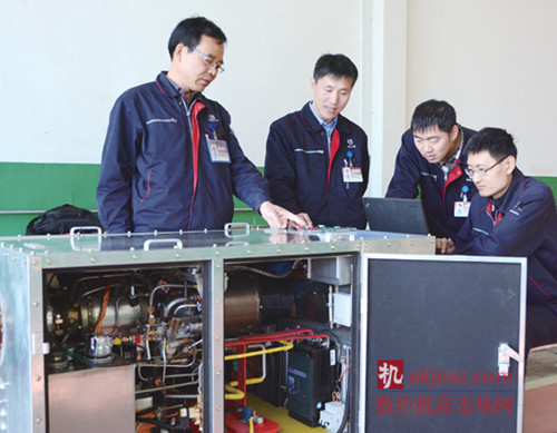 圖為哈(hā)爾濱東安科技開發公(gōng)司WD18微型(xíng)燃氣輪機發電機組研發現場。 圖為哈爾濱東安科技開發公司WD18微型(xíng)燃氣輪機發電機(jī)組(zǔ)研發現場