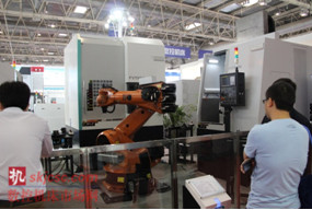 友佳將攜手KUKA機器人展示--刹車轂自動化加工生產線 友佳將攜手KUKA機器(qì)人展示--刹車轂自(zì)動化加工生(shēng)產線
